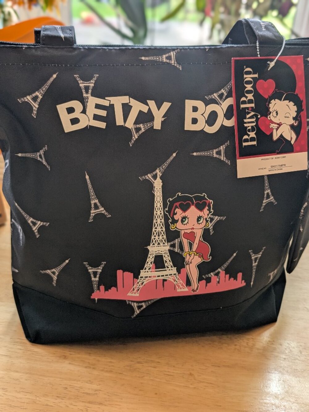 Betty Boop Paris Eiffel Tower Zip Tote w/ Card Holder – NWT